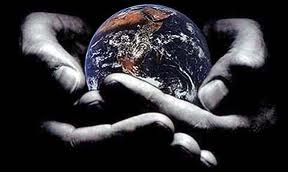 earth-in-hands